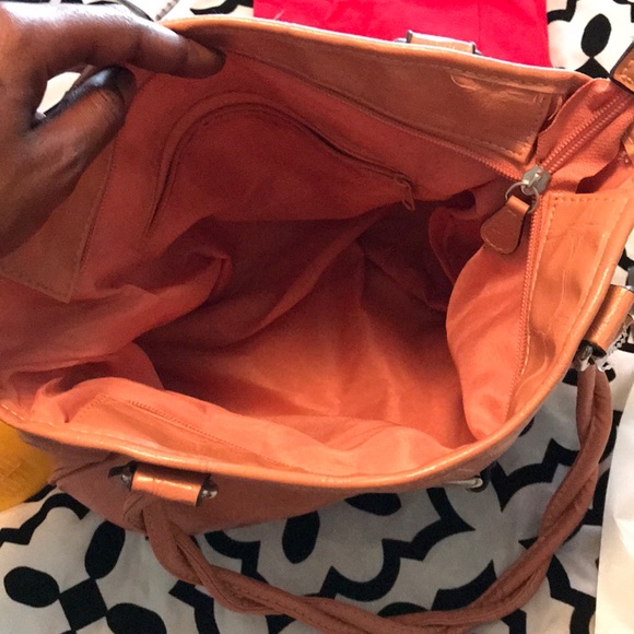 Peach Purse - Picture 5 of 6
